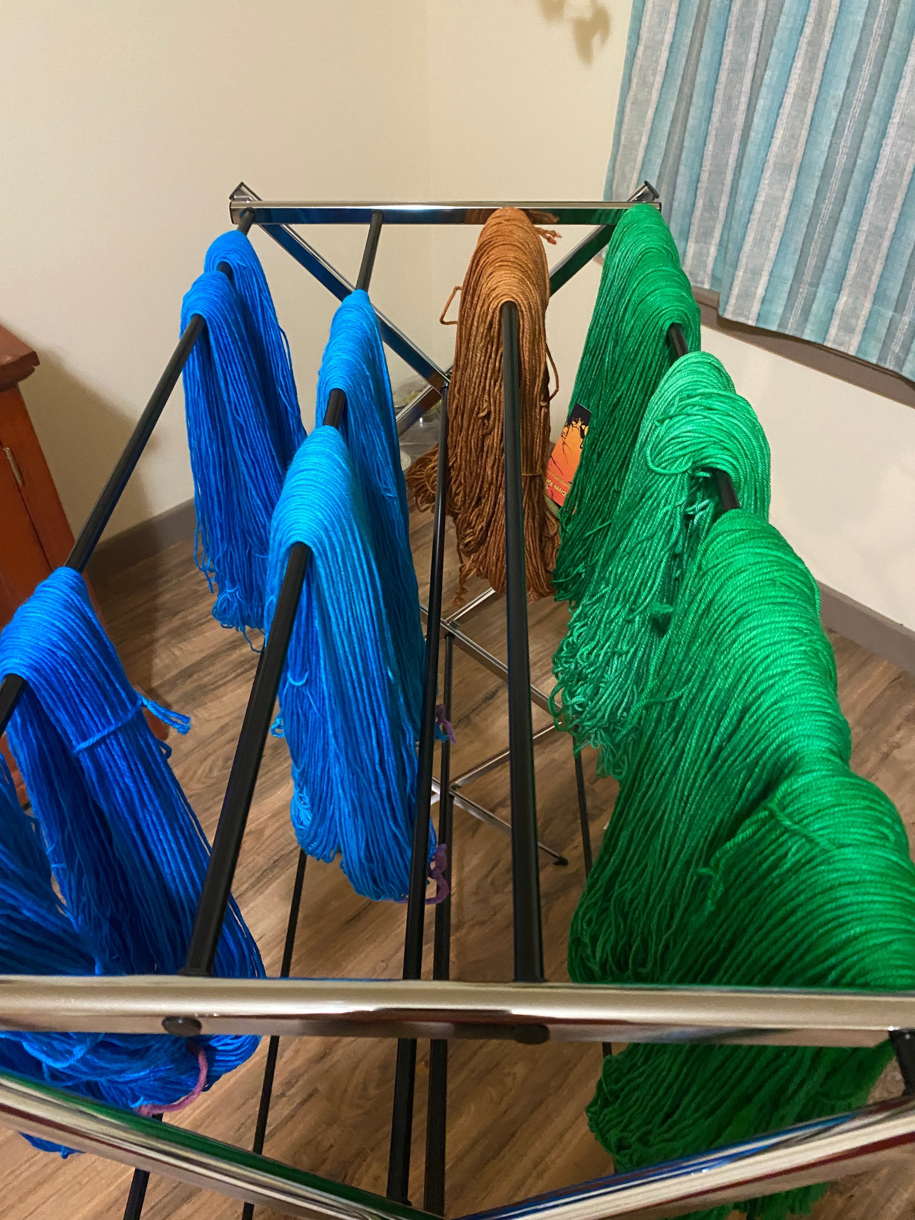 DK Weight Super Wash Merino Wool Drops in Two Days
