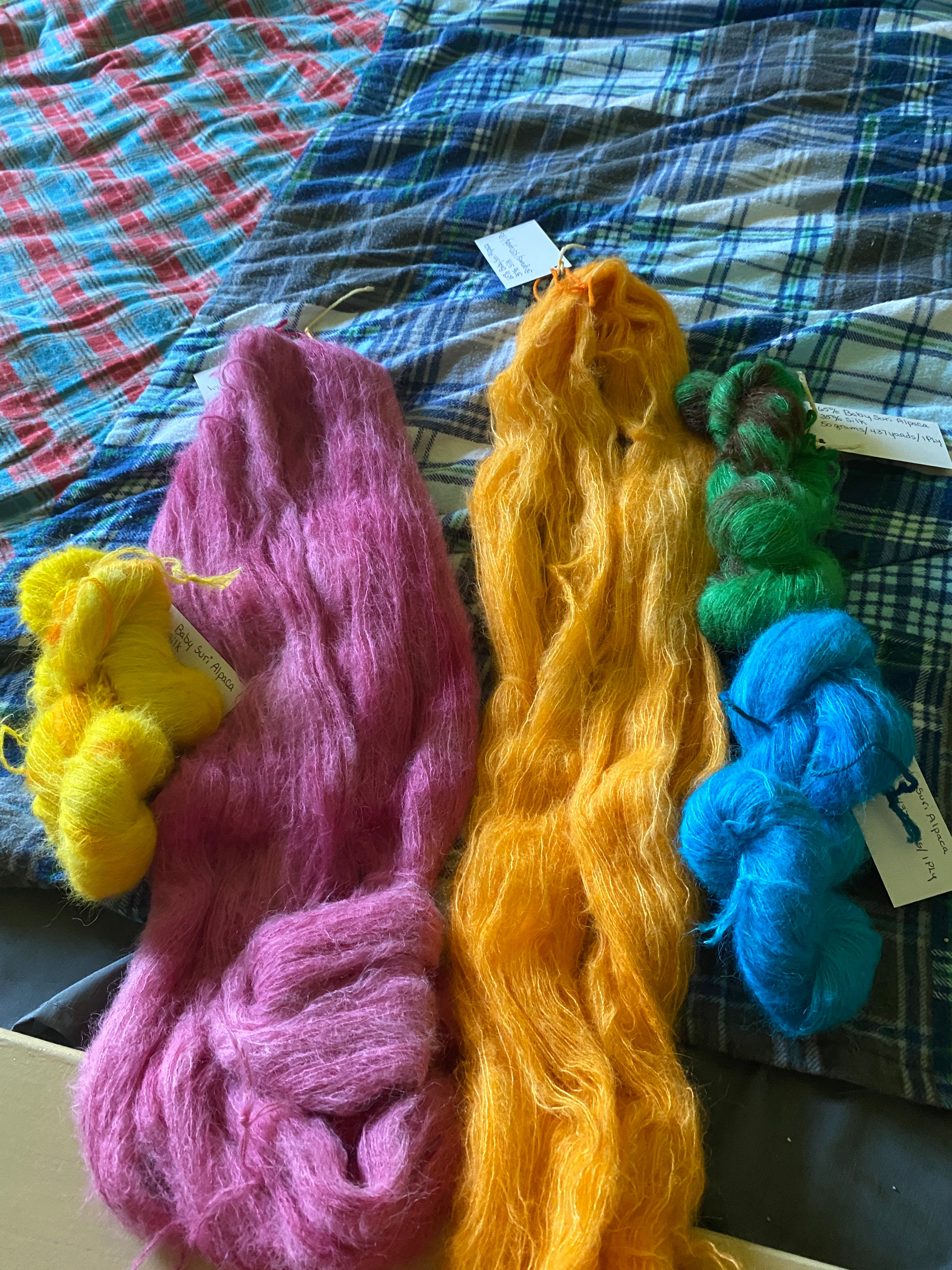 Baby Suri alpaca/ silk yarn 1 ply